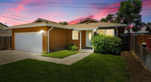 209 Prospect St, Ripon CA  95366-2018 exterior