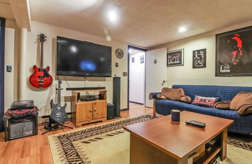 55 Dorothy Dr, Middletown CT 06457-5312 exterior