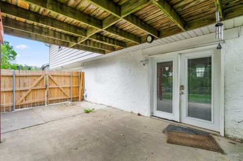 109 Redbud Dr, Beaver Falls PA  15010-1152 exterior