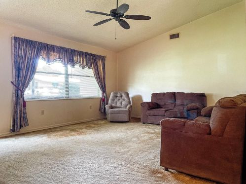 1329 Cr 436, Lake Panasoffkee FL  33538-5128 exterior