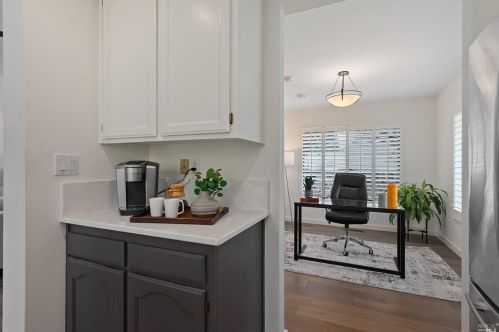 1898 Bennett Meadows Ln, Santa Rosa CA  95405-8375 exterior