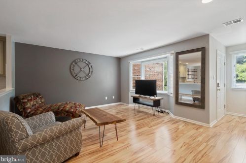 321 Norris Hall Ln, Norristown, PA 19403-5210