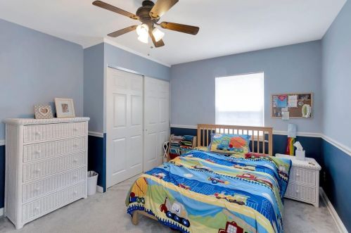 3935 Eileen Dr, Cincinnati OH 45209-2016 exterior