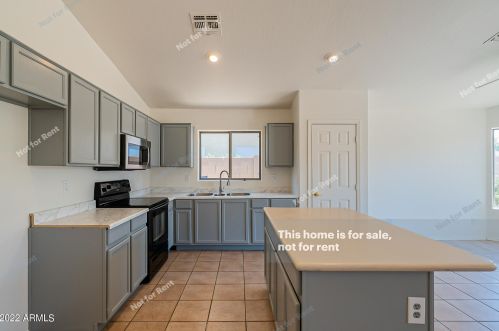 1581 12th St, Casa Grande, AZ 85122-6088