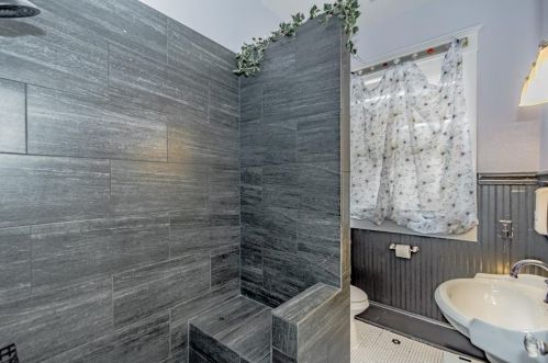 1402 26 St, Galveston TX 77550-7815 exterior