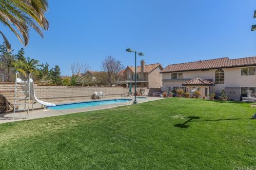 20345 Huffy St, Santa Clarita, CA 91351-1073