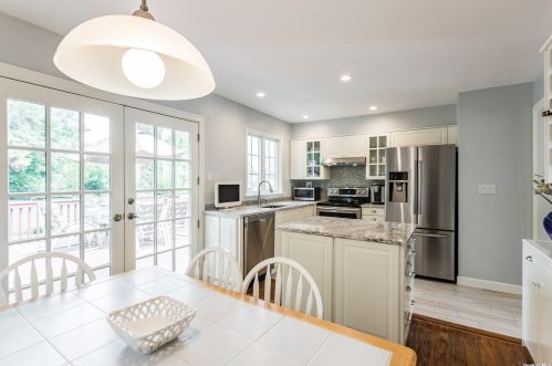 16 Martin Pl, Northport NY  11768-1224 exterior