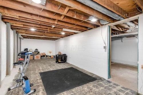 3281 Voeller Ave, Darbydale OH  43123-3123 exterior