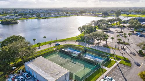 916 Flanders T, Delray Beach FL  33484-5354 exterior