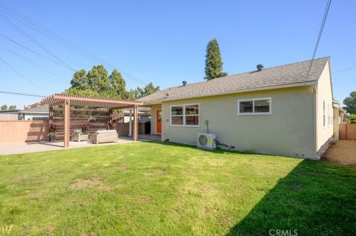 15407 Elmcroft Ave, Norwalk CA  90650-6242 exterior