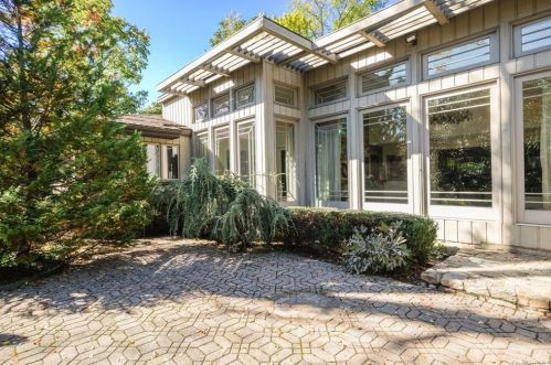 69 Penn Blvd, Scarsdale, NY 10583-7513