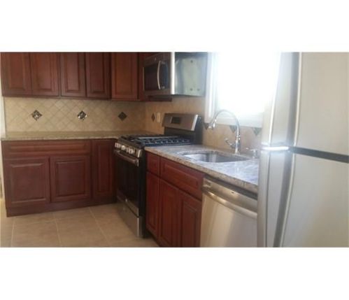 322 Avenel St, Avenel, NJ 07001-1523