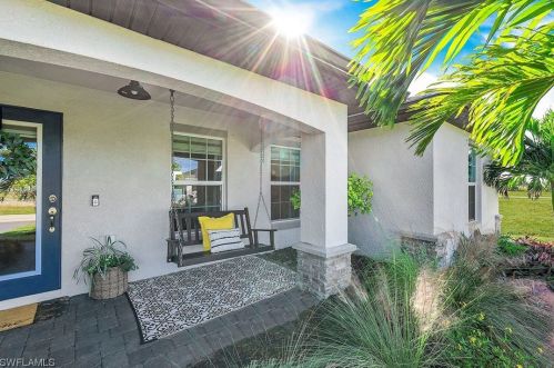 3920 38th St, Cape Coral, FL 33993-9033