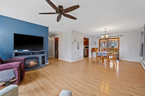 1155 Rolling Ln, Lake Geneva, WI 53147-2333