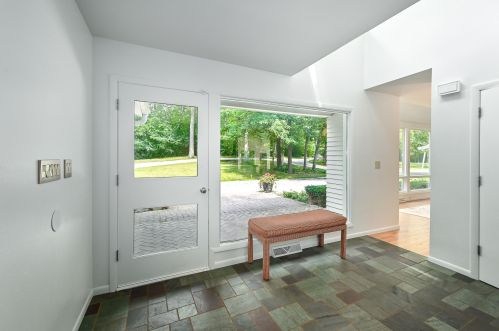 1325 Dean Rd, Milwaukee, WI 53217-0024