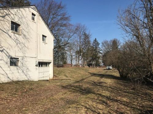 316 Guys Run Rd, Cheswick, PA 15024-4300