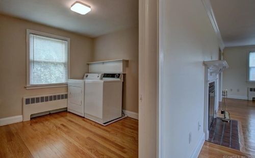 32 Indian Hl Rd, Milford CT  06460-7241 exterior