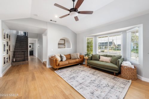 359 Wilson Dr, Santa Maria CA  93455-4764 exterior