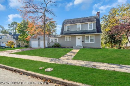 16 Caranetta Dr, Lakewood NJ  08701-3106 exterior