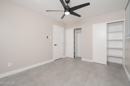 5621 Zoe Ella Way, Glendale AZ 85306-2823 exterior