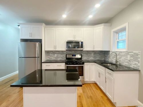 101-24 111th St, Jamaica NY  11418-1638 exterior