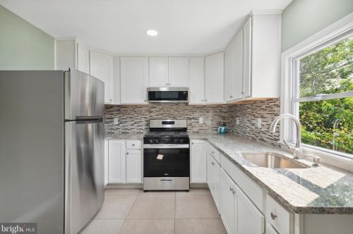 736 Roosevelt Ave, Norristown PA  19401-5504 exterior