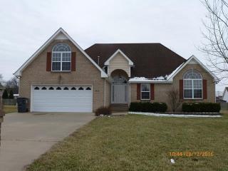 3816 Benjamin Dr, Clarksville, TN 37040-5693