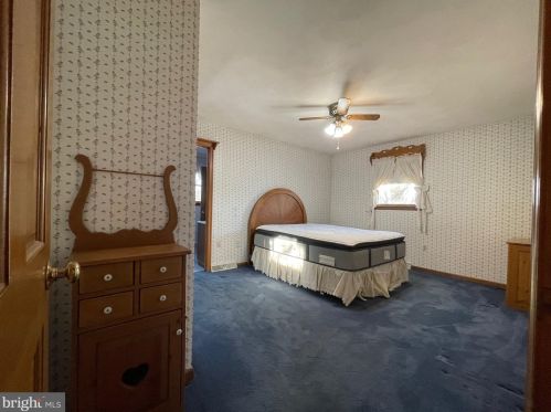 5888 Ambau Rd, Spring Grove PA 17362-8063 exterior