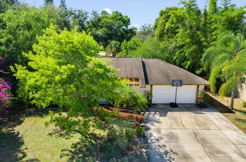 81 Winter Park Dr, Casselberry, FL 32707-4410