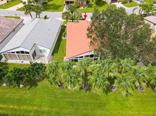 6637 Sun River Rd, Boynton Beach, FL 33437-6029
