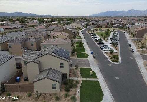 3821 79th Dr, Phoenix AZ  85033-3501 exterior