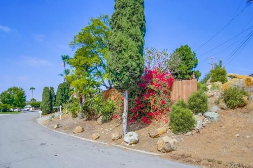 4117 Blackton Dr, La Mesa CA 91941-7512 exterior