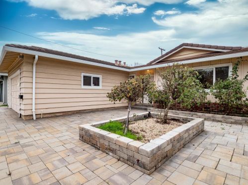 961 Daffodil Way, San Jose, CA 95117-2309