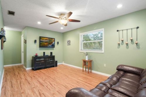 306 Wade St, Casselberry, FL 32708-2638