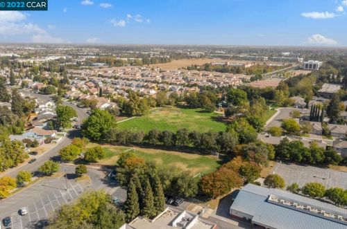 9456 Fairlight Ct, Elk Grove CA  95758-1031 exterior