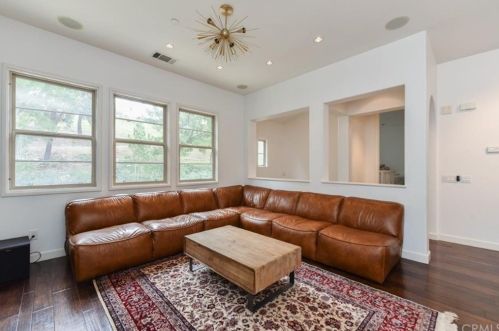 28 Climbing Vine, Irvine CA  92603-0200 exterior