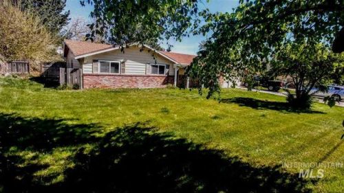 11454 Iowa Ave, Nampa, ID 83686-8016