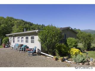 442 Van Arrington Rd, Clyde NC  28721-9206 exterior