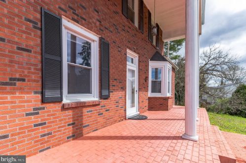 7 Whitekirk Dr, Wilmington, DE 19808-1346