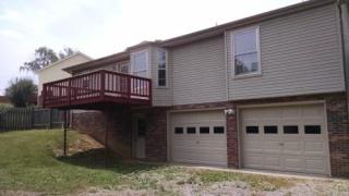 2027 Windroe Dr, Clarksville, TN 37042-5252