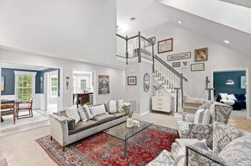 16 Saxony Ln, Woodbury CT  06798-2533 exterior