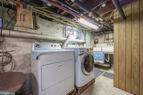 419 Derstine Ave, Lansdale PA 19446-3536 exterior