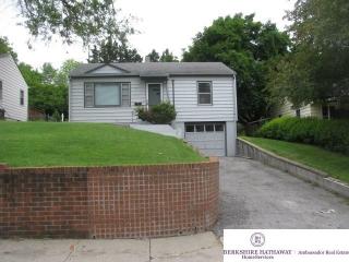 6929 Pinkney St, Omaha, NE 68104-3134