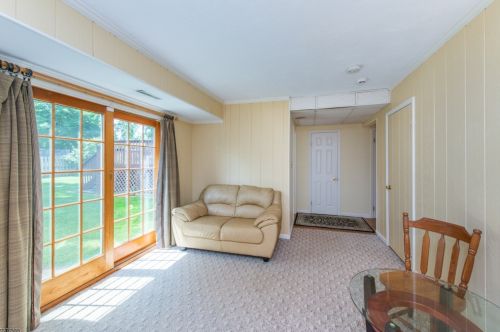 6 Allyson Rd, Roxbury Township NJ  07836-9307 exterior