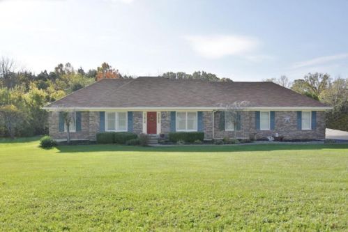 5706 Clover Dr, Crestwood, KY 40014-9218