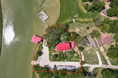 362 Marina Pl, Chita TX  75862-8211 exterior