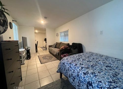 2436 Adriatic Ave, Long Beach CA 90810-3313 exterior