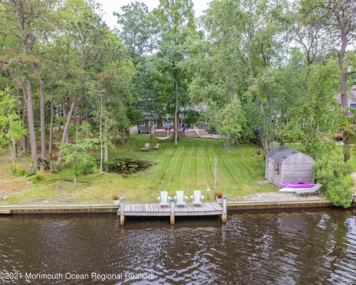 372 Rancocas Dr, Bricktown, NJ 08724-4417