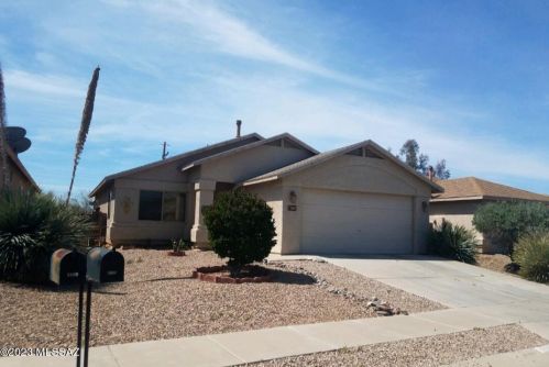 7996 Jennifer Anne Dr, Tucson, AZ 85730-1283