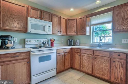 394 Stonehedge Ln, Navy Sup Dpt PA  17055-7012 exterior